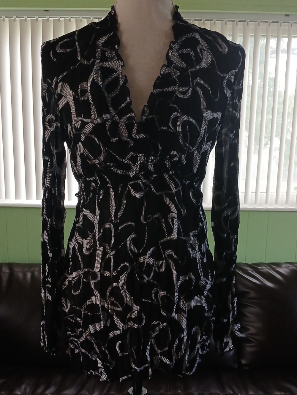 Vtg Modern Images plisse top